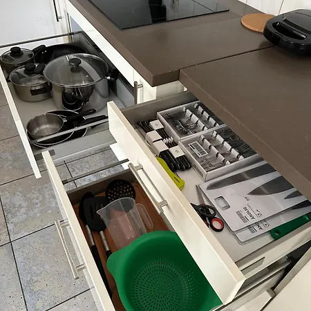 Work Apartment *